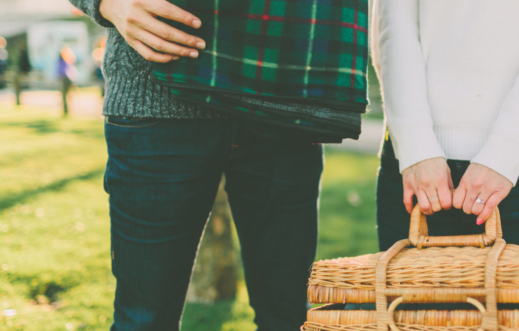 10 Tips for Easy + Enjoyable Fall Picnics