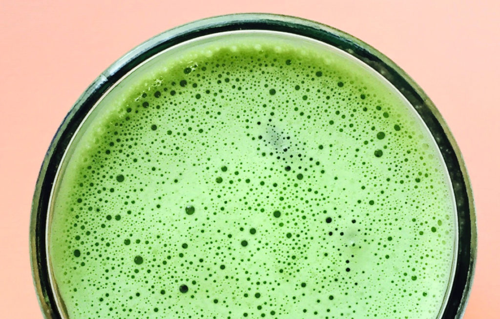 Vibrant & Pure’s Matcha Latte with Honey Cashew Milk