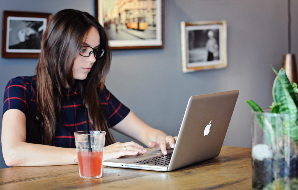 Do You Need Blue Light Blocking Glasses?