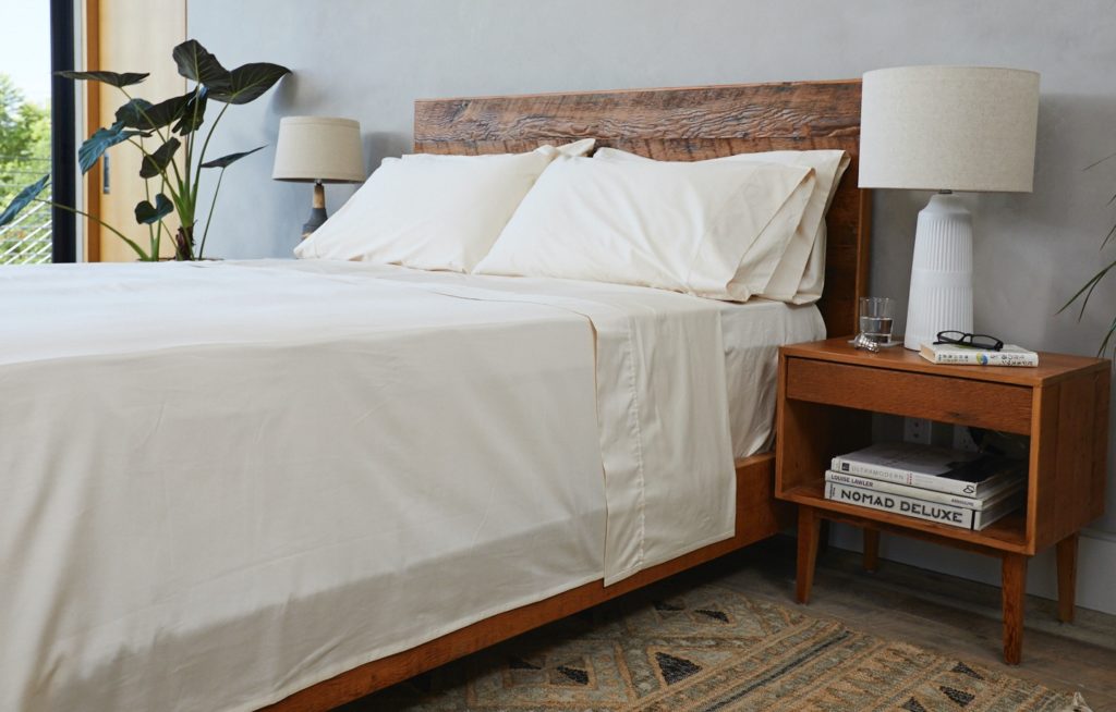 What Thread Count Really Means And How to Buy the Perfect Sheets for Your Bed