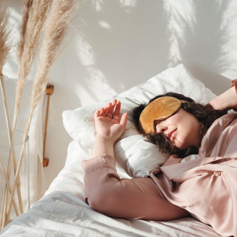 How Food and Alcohol Affect Sleep
