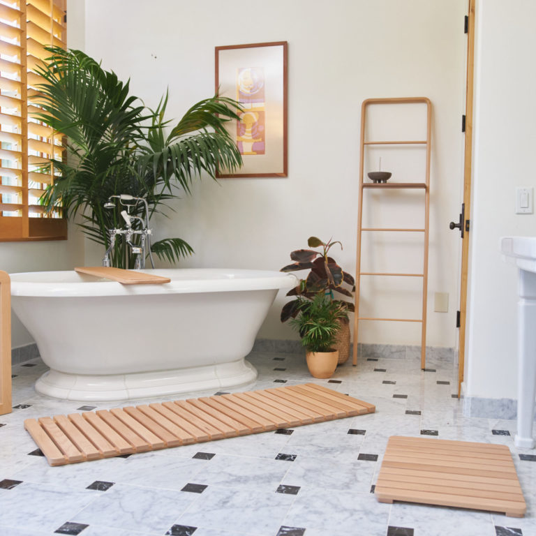 8 Sustainable Bathroom Products For a Spa-Inspired Oasis