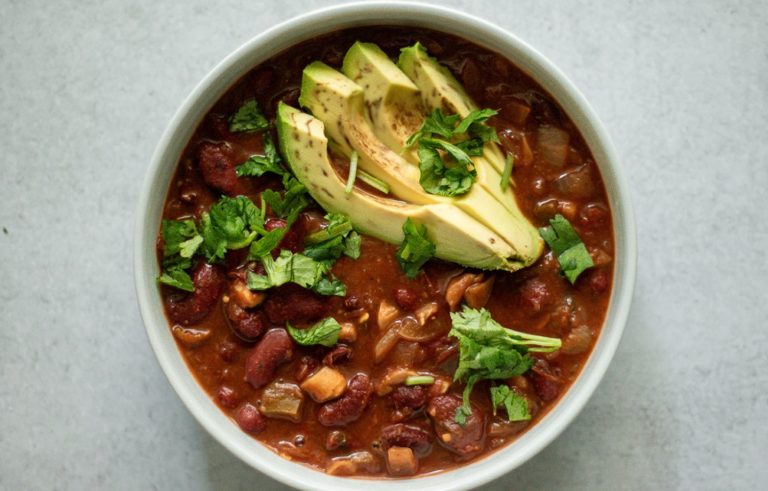 Quick And Easy 5-Ingredient Vegetarian Chili Recipe