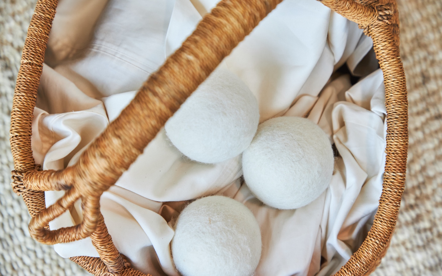 Avocado Organic Wool Dryer Balls In Basket