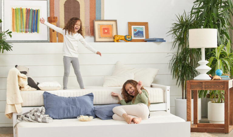 How to Navigate Sleep with Rest-Resistant Kids 