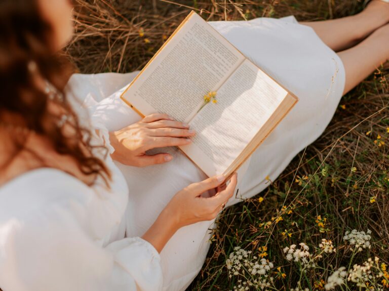 Burned Out by Screen Time and Doomscrolling? Meet Analog Living