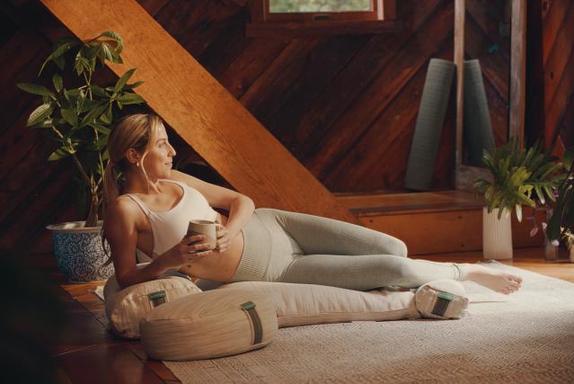 Relaxed yoga mat
